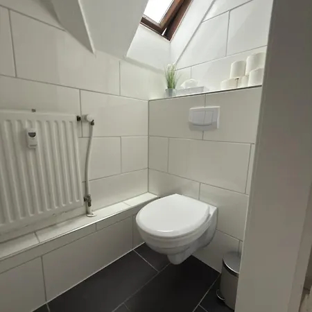 Schoenes Im Zentrum - 3 *